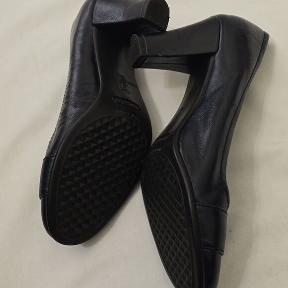 Aerosoles Heelrest Pumps 8.5 - Picture 6 of 9